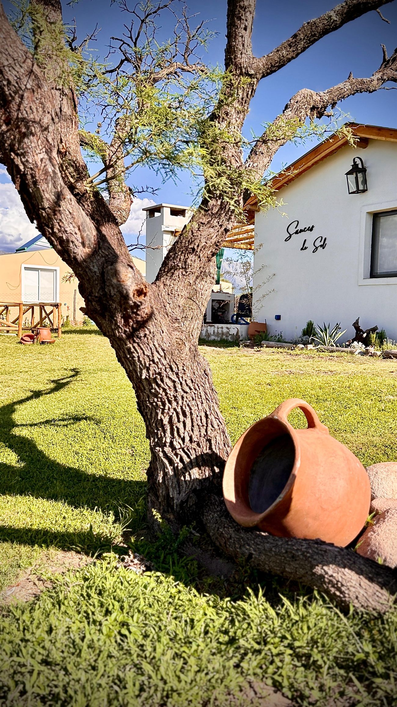 Cabaña con el cartel de Sauces de Sol